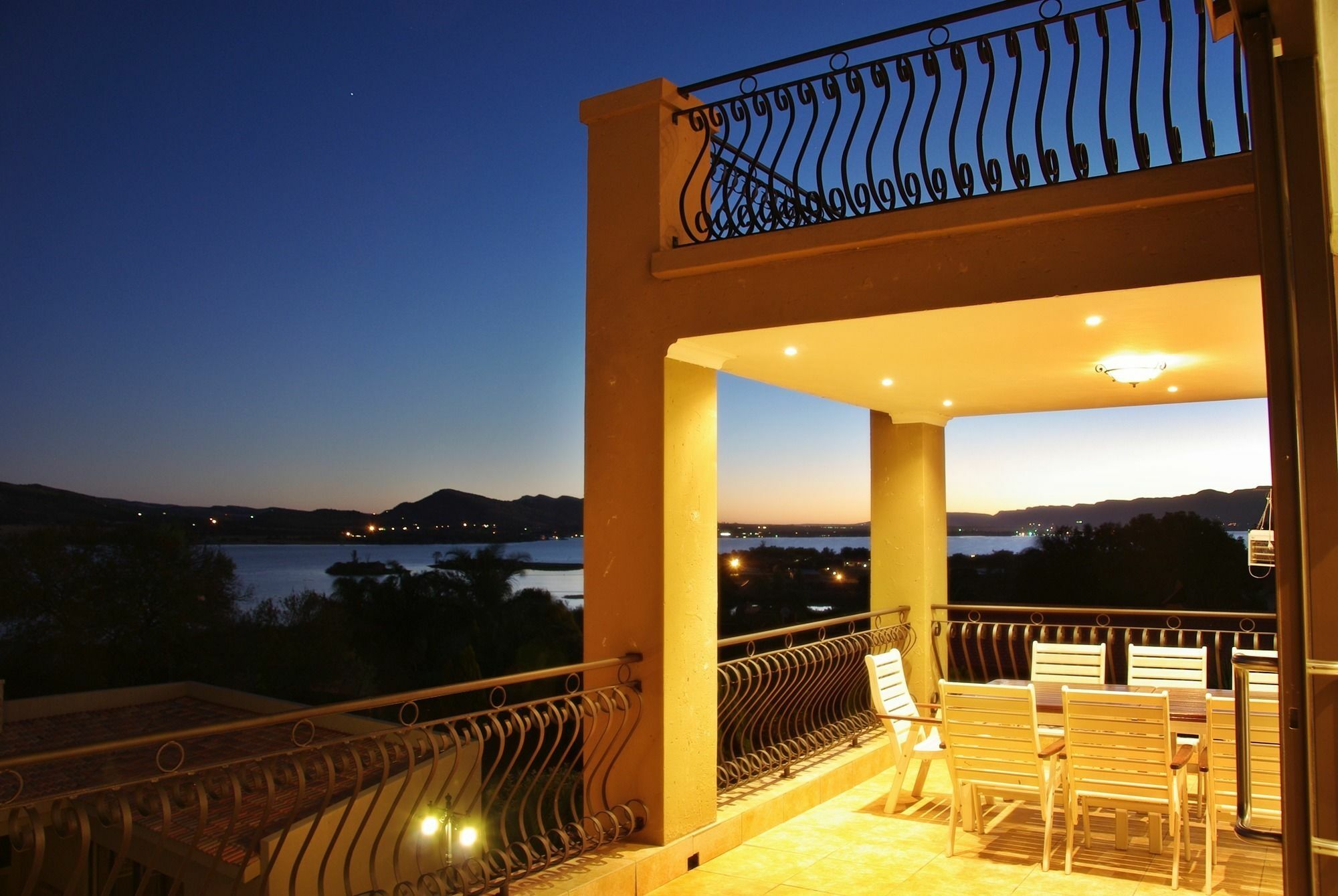Chateau La Mer Exclusive Guesthouse & Spa Hartbeespoort Dış mekan fotoğraf