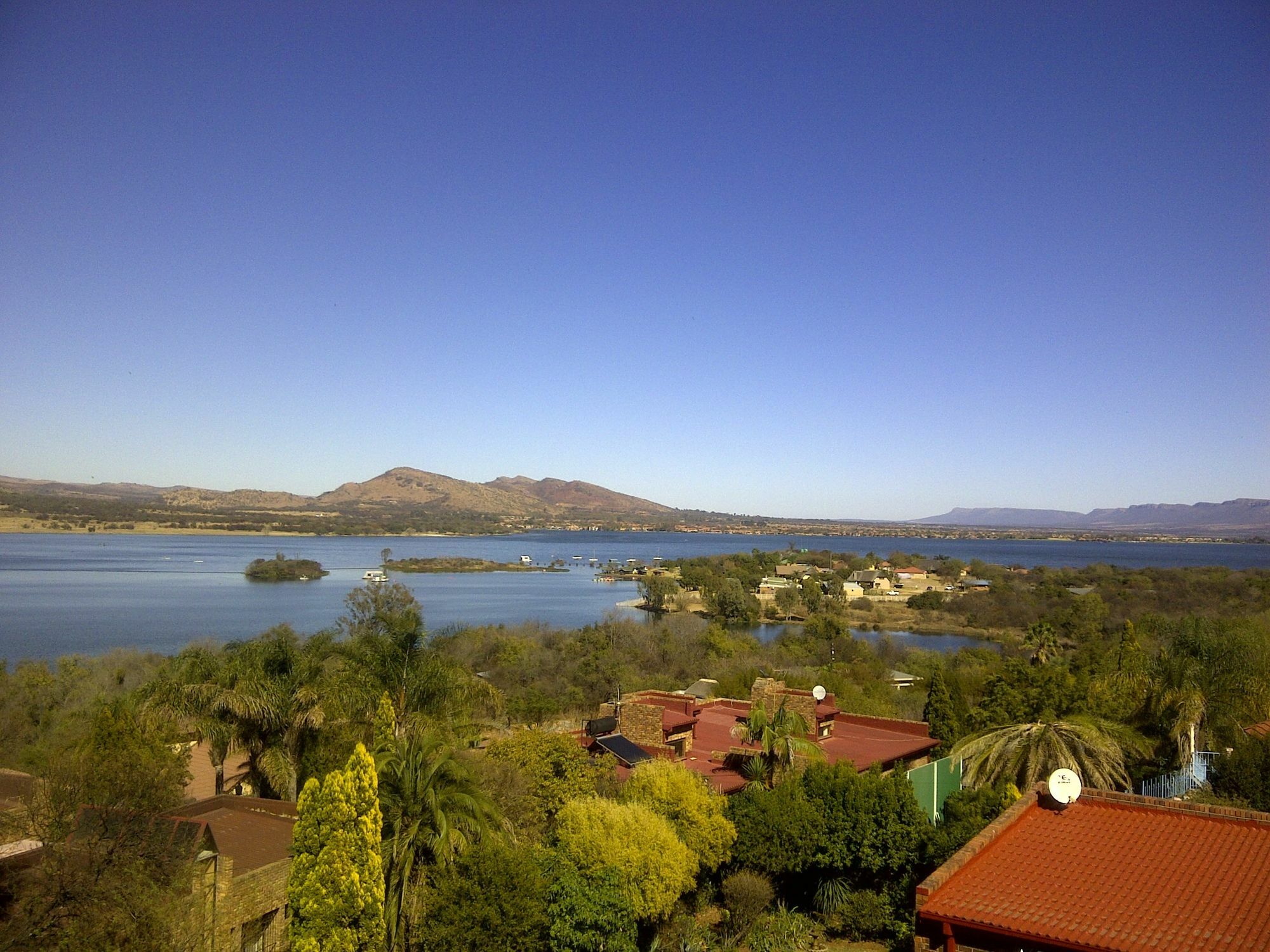 Chateau La Mer Exclusive Guesthouse & Spa Hartbeespoort Dış mekan fotoğraf