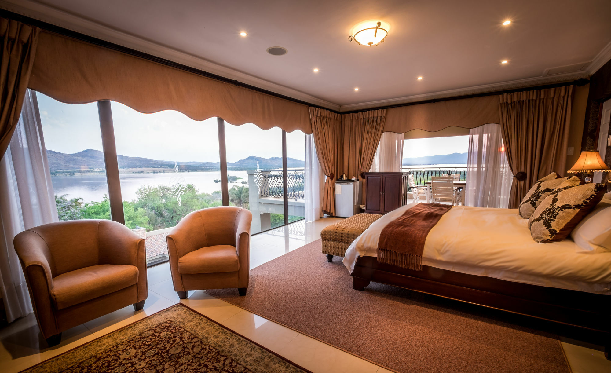 Chateau La Mer Exclusive Guesthouse & Spa Hartbeespoort Dış mekan fotoğraf